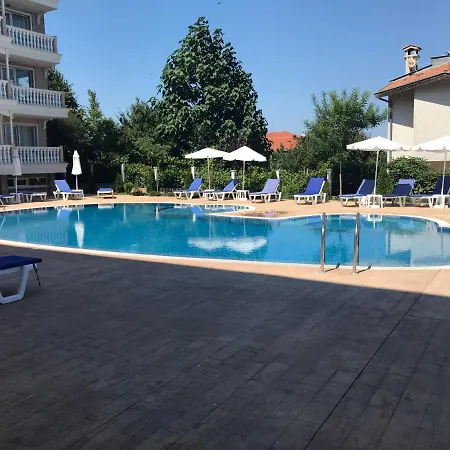 студио сънрайз а28, Apartment Lozenets